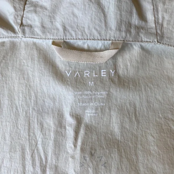 Varley Blake Windbreaker Size Medium in Sage Fog NWOT - Picture 11 of 11